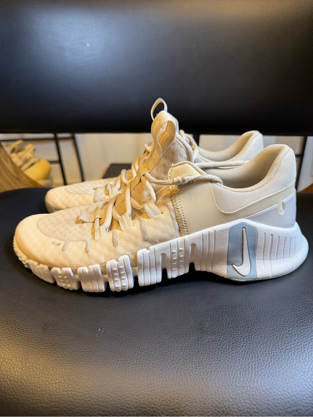 Size 9.5 - Nike Free Metcon 5 Sanddrift W